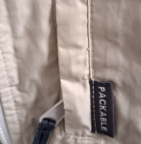 Columbia Tan & Blue Colorblock Rain Jacket    Size XL - Picture 10 of 10